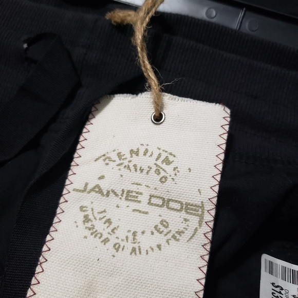 Pants - Picture 4 of 6